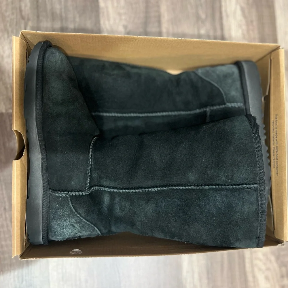 Uggs Black Classic Tall Boots Size 4 EUC Girls teens kids - Picture 9 of 9